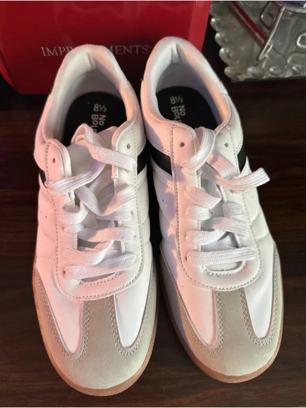 Woman White and Black Casual Sneakers with Gum Sole
